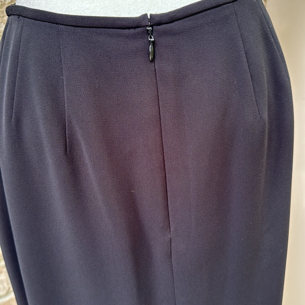 Tahari Classic Black Pencil Skirt - Petite 10 - Picture 4 of 9